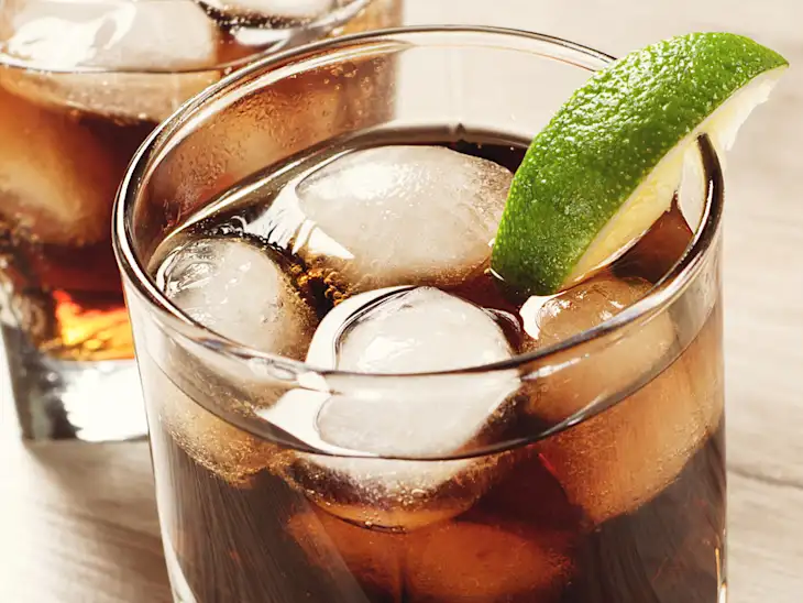 RUM & COKE